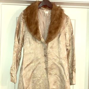 Dress coat w faux fur
